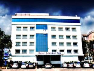 Alankar Inn Виджаявада Экстерьер фото